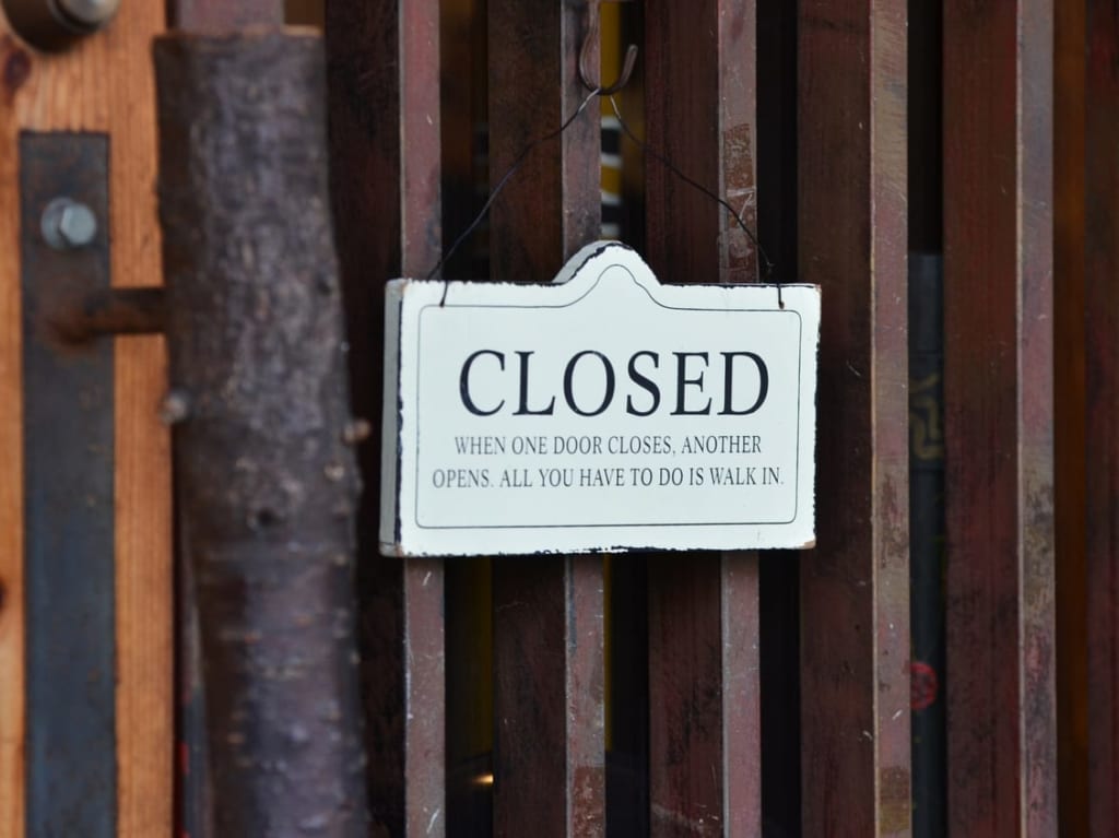 写真ACフリー素材「closed」