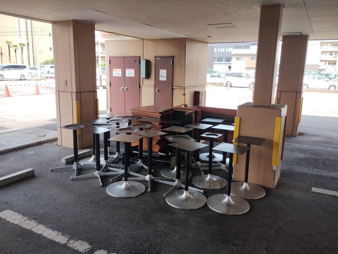 ロイヤルホスト大道店_4