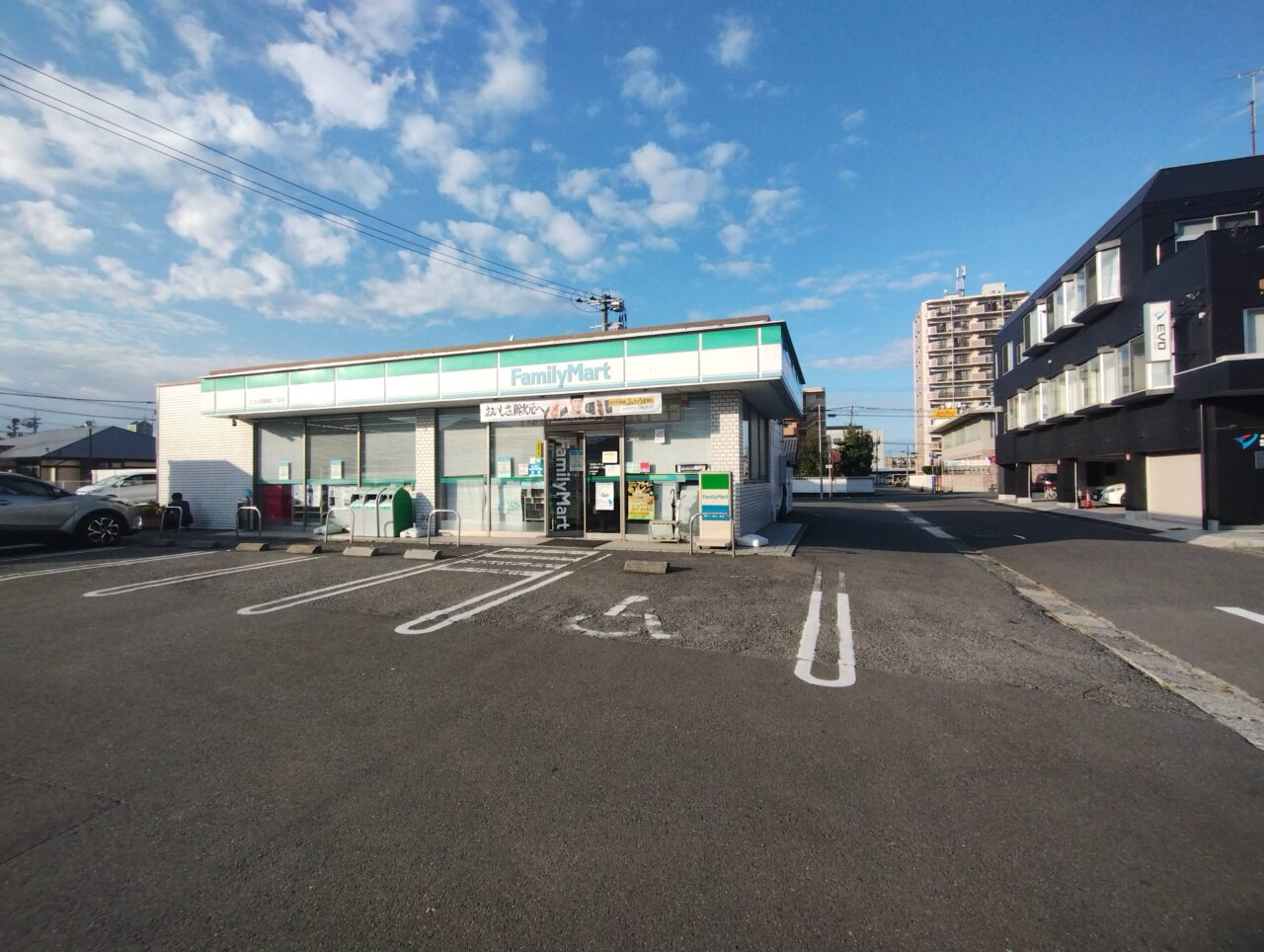 西鶴崎一丁目店