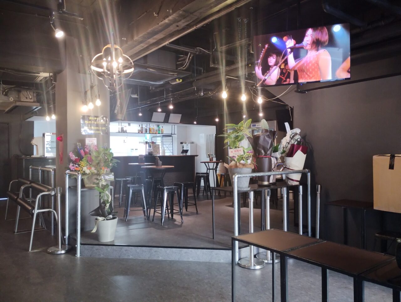 BAR・飲食スペース