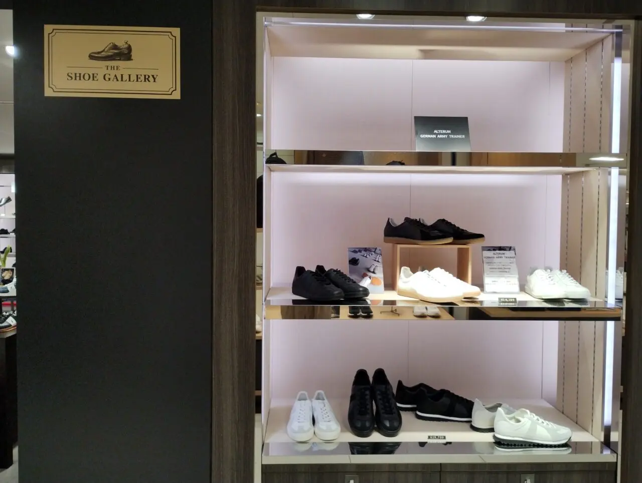 THE SHOE GALLERY