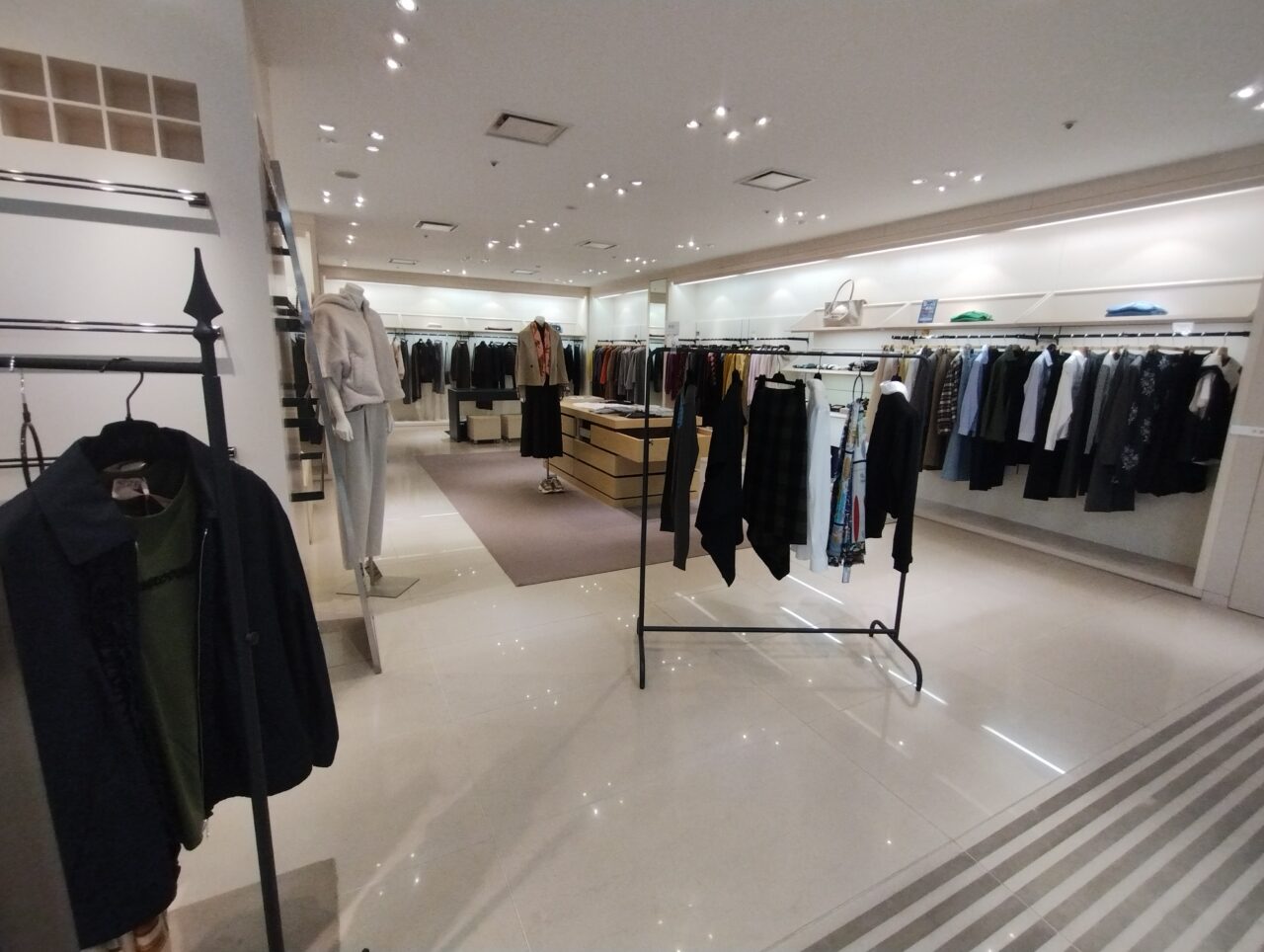 Conte.店内