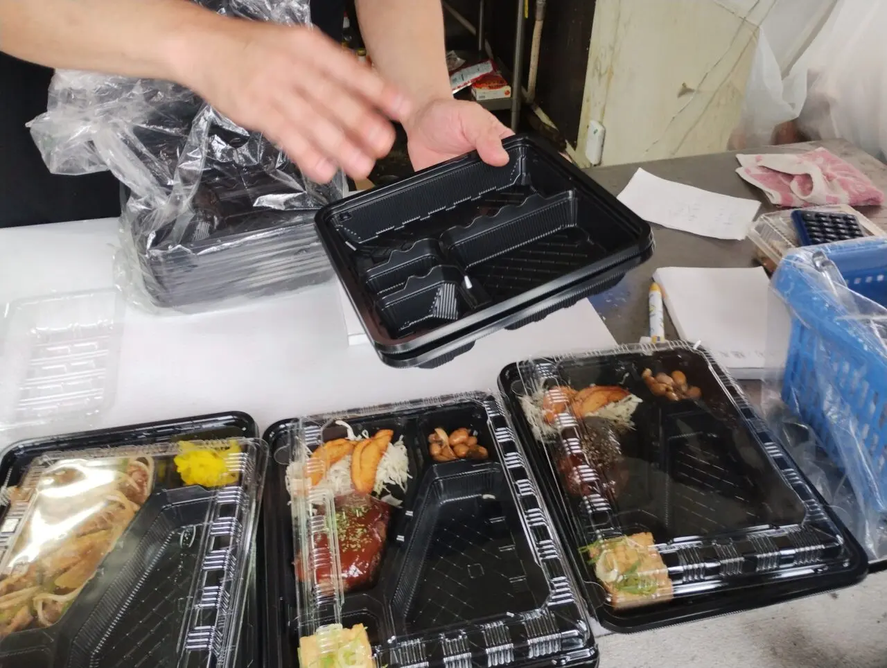 弁当ハーフサイズ